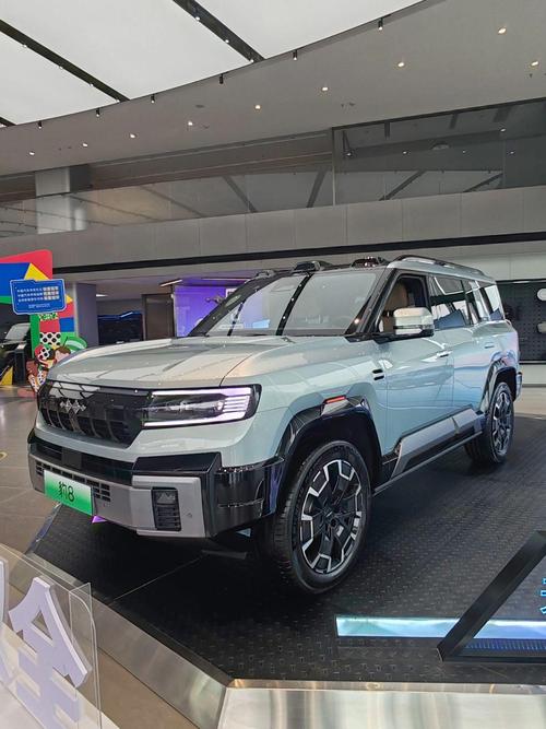 深圳107比亚迪方程豹硬派越野的爆款，英菲尼迪35周年与你共成长